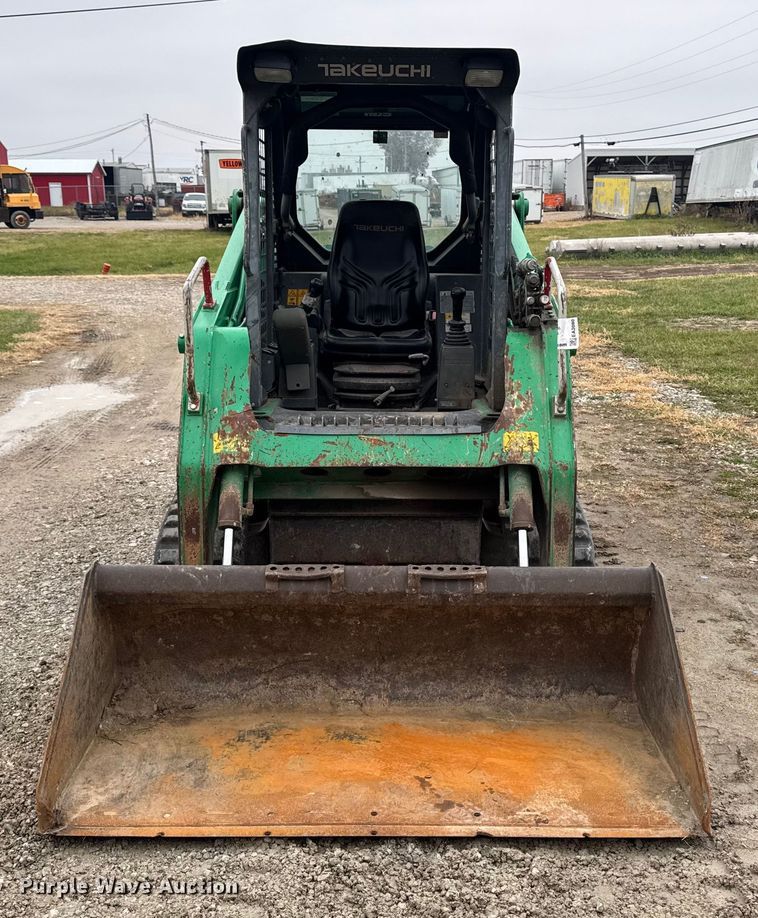 MINI CARGADOR SOBRE ORUGAS 2015 TAKEUCHI TL8