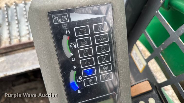 image for item EA2090 2015 Takeuchi TL8 tracked skid steer loader