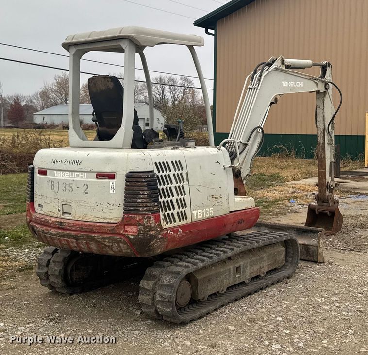 EXCAVADORA 2006 TAKEUCHI TB135