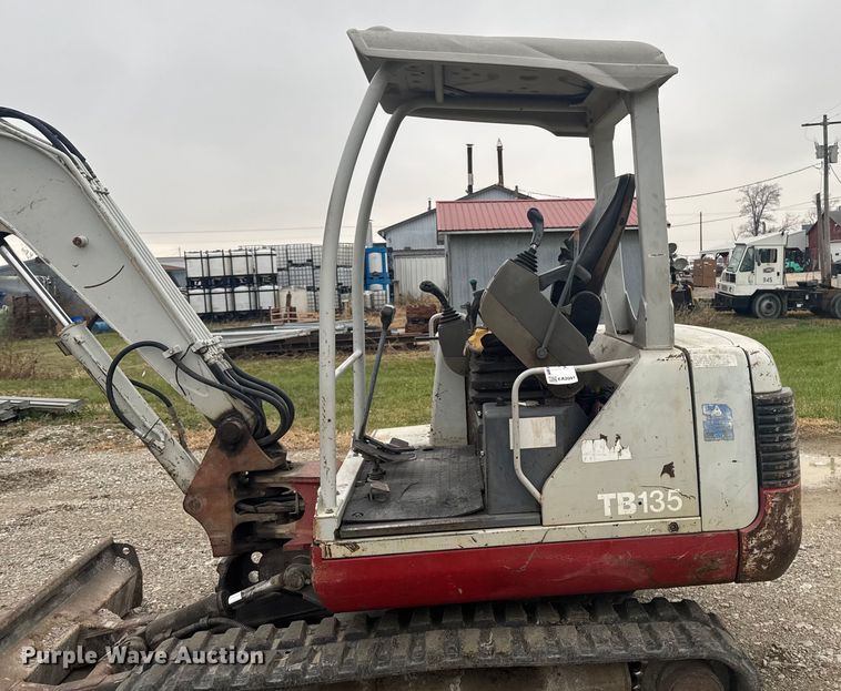 image for item EA2091 2006 Takeuchi TB135 mini excavator