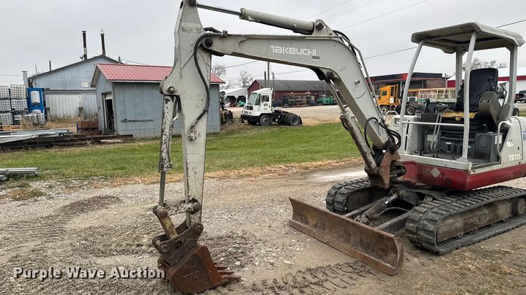 image for item EA2091 2006 Takeuchi TB135 mini excavator