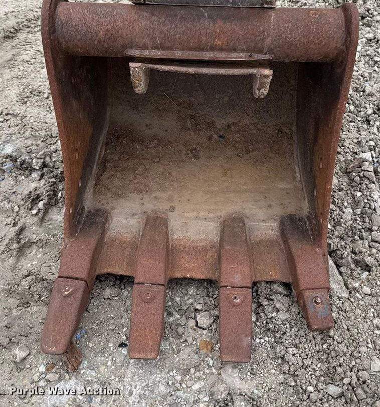 image for item EA2091 2006 Takeuchi TB135 mini excavator