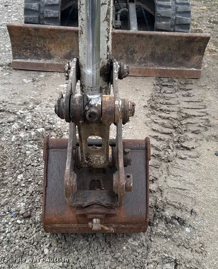 image for item EA2091 2006 Takeuchi TB135 mini excavator