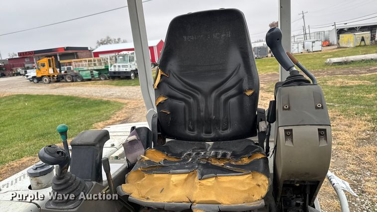 image for item EA2091 2006 Takeuchi TB135 mini excavator