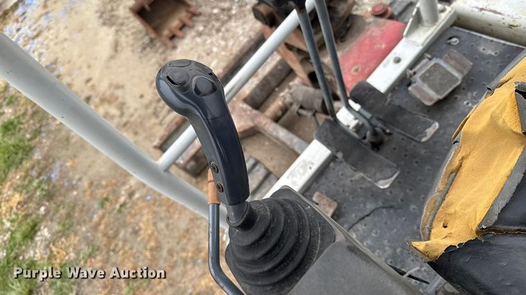 image for item EA2091 2006 Takeuchi TB135 mini excavator