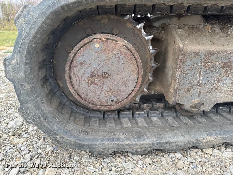 image for item EA2091 2006 Takeuchi TB135 mini excavator