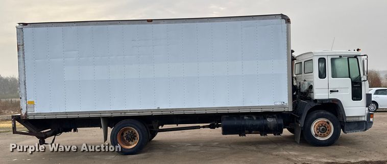 image for item EA2108 1993 Volvo FE box truck