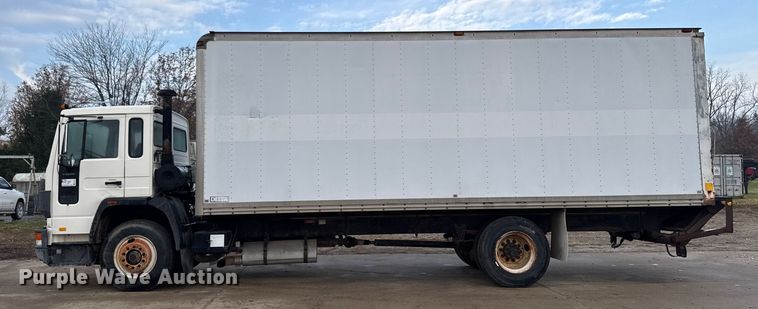 image for item EA2108 1993 Volvo FE box truck