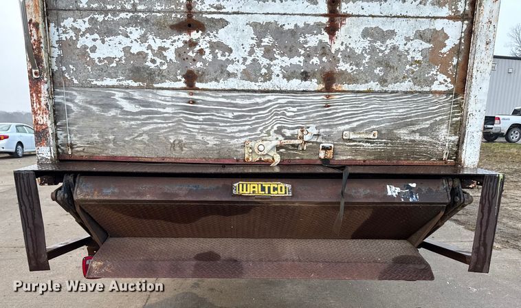 image for item EA2108 1993 Volvo FE box truck