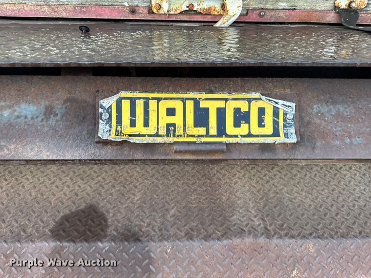 image for item EA2108 1993 Volvo FE box truck