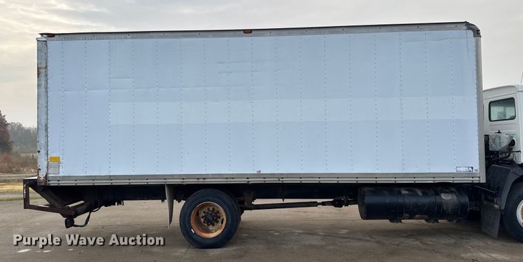 image for item EA2108 1993 Volvo FE box truck