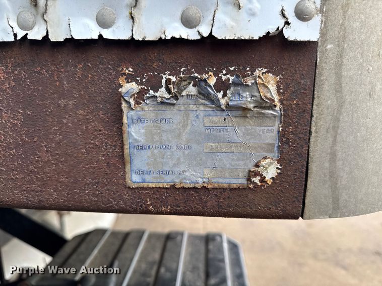 image for item EA2108 1993 Volvo FE box truck