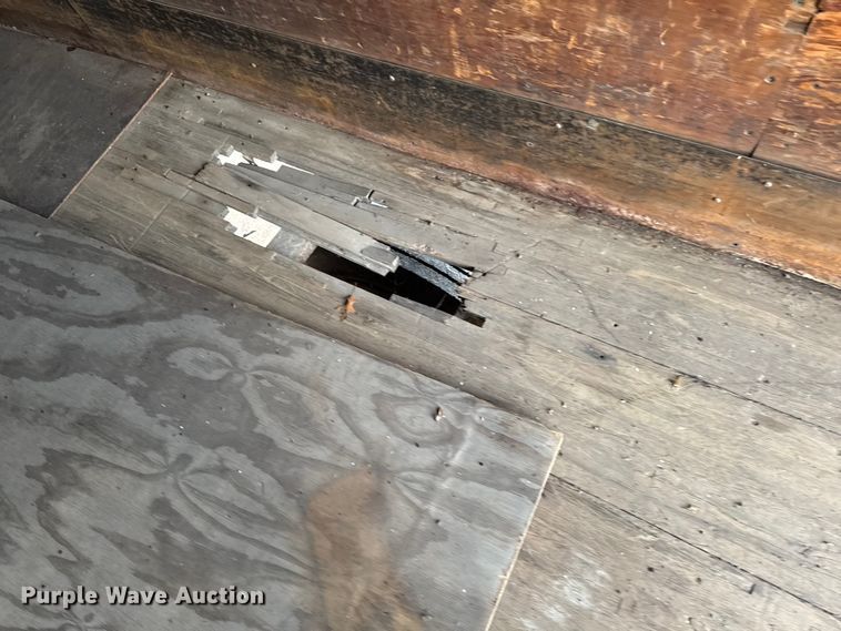 image for item EA2108 1993 Volvo FE box truck