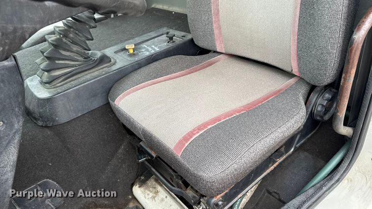 image for item EA2108 1993 Volvo FE box truck