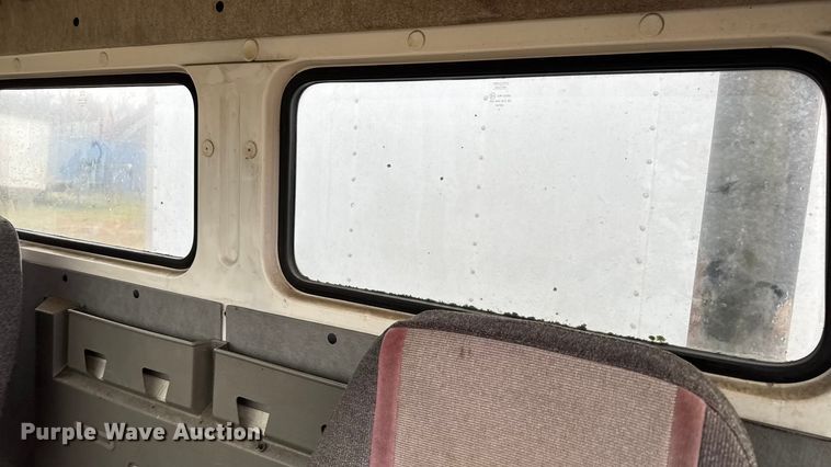 image for item EA2108 1993 Volvo FE box truck