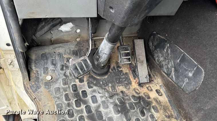 image for item EA2108 1993 Volvo FE box truck