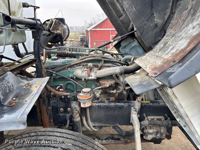 image for item EA2108 1993 Volvo FE box truck