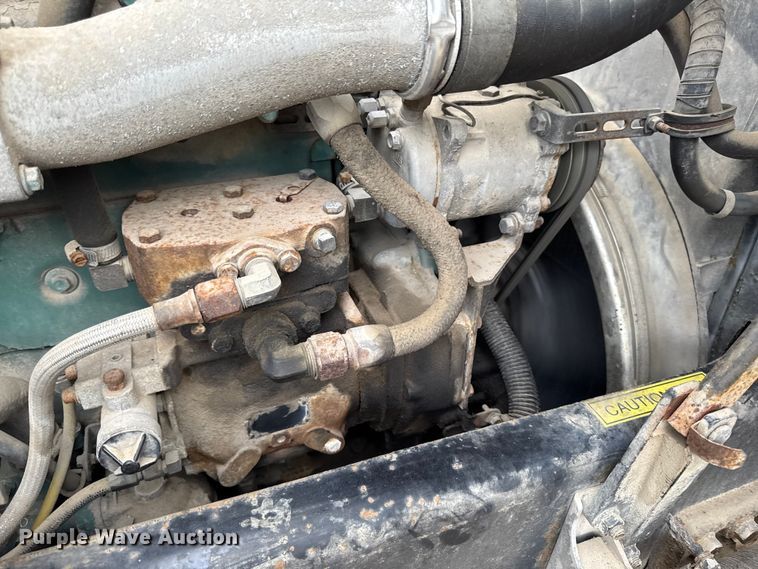 image for item EA2108 1993 Volvo FE box truck