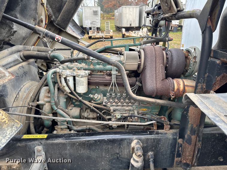 image for item EA2108 1993 Volvo FE box truck