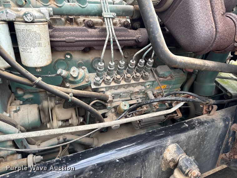 image for item EA2108 1993 Volvo FE box truck