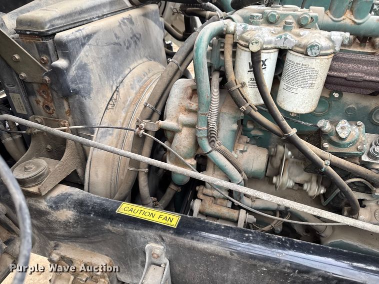 image for item EA2108 1993 Volvo FE box truck