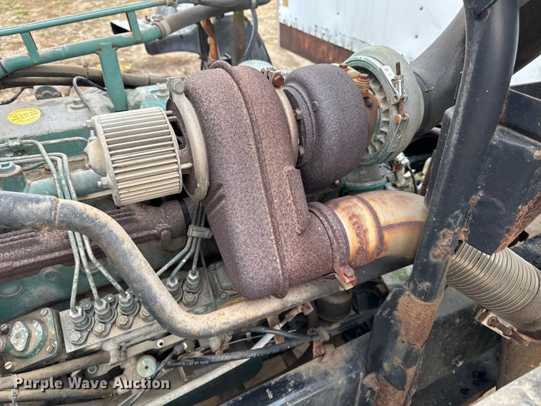 image for item EA2108 1993 Volvo FE box truck