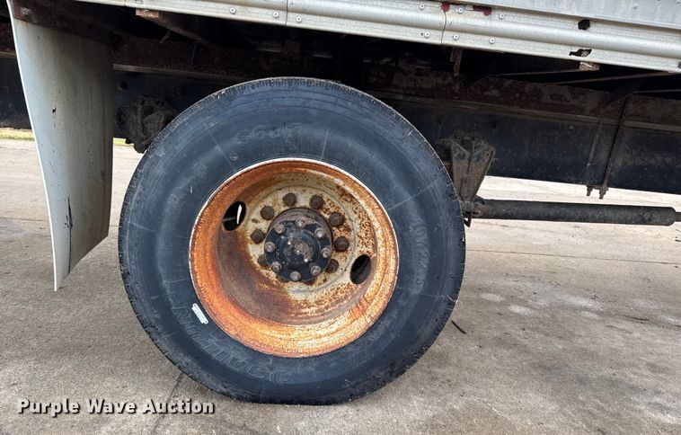 image for item EA2108 1993 Volvo FE box truck