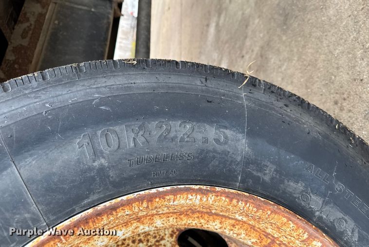 image for item EA2108 1993 Volvo FE box truck