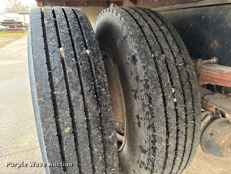 image for item EA2108 1993 Volvo FE box truck