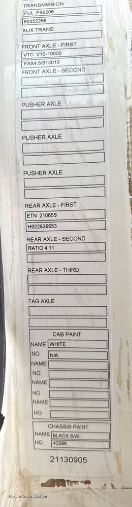 image for item EA2108 1993 Volvo FE box truck