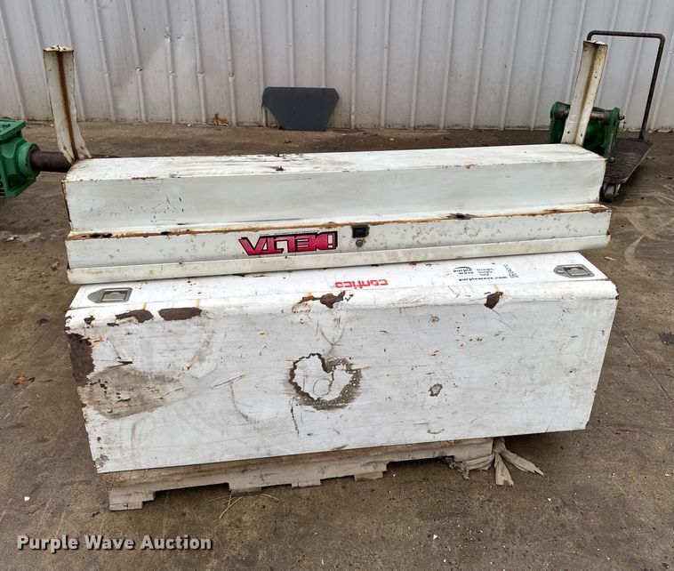 image for item EA2110 (3) toolboxes