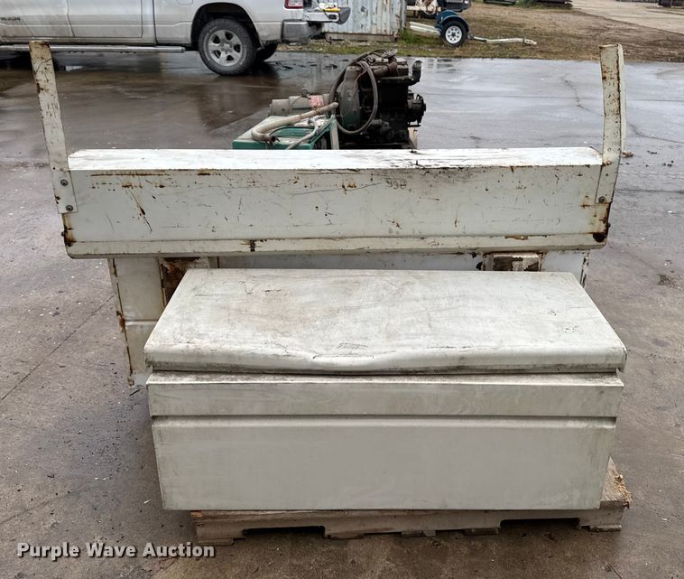 image for item EA2110 (3) toolboxes