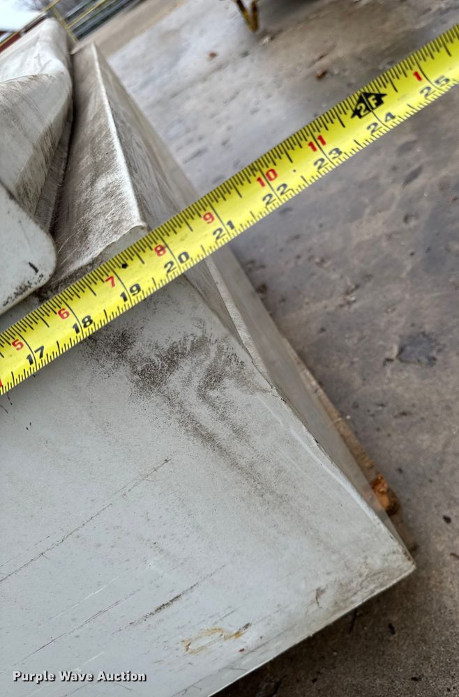 image for item EA2110 (3) toolboxes