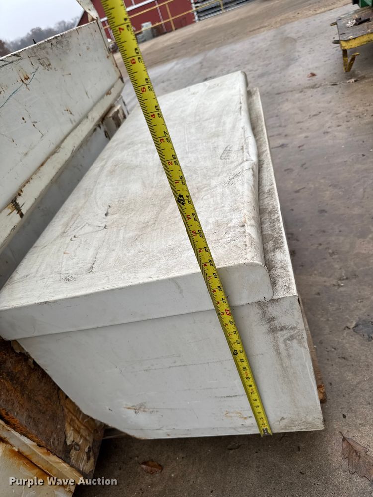 image for item EA2110 (3) toolboxes