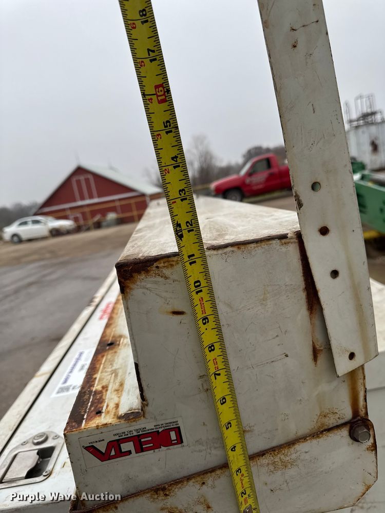 image for item EA2110 (3) toolboxes