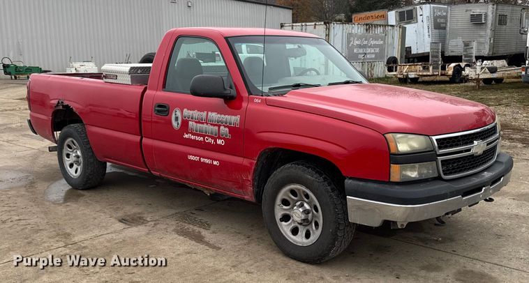 image for item EA2113 2006 Chevrolet Silverado 1500 pickup truck
