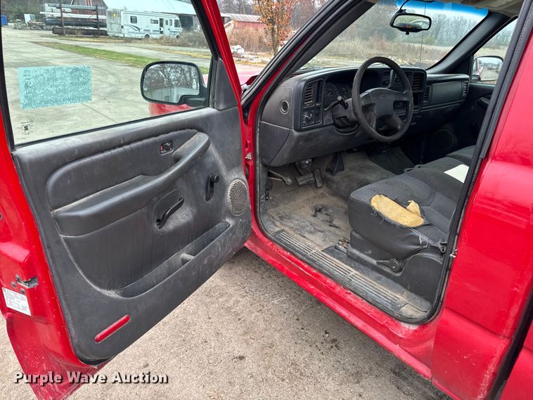 image for item EA2113 2006 Chevrolet Silverado 1500 pickup truck