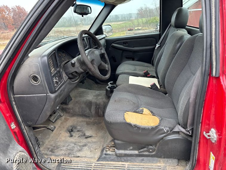 image for item EA2113 2006 Chevrolet Silverado 1500 pickup truck