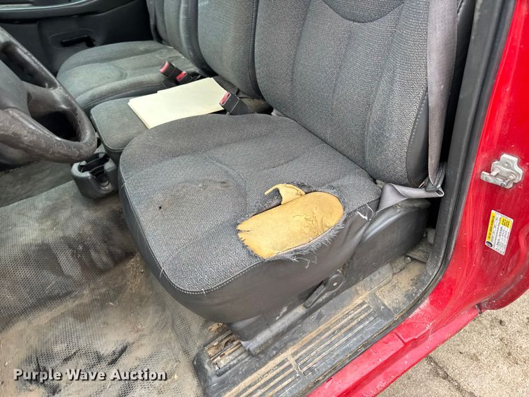 image for item EA2113 2006 Chevrolet Silverado 1500 pickup truck