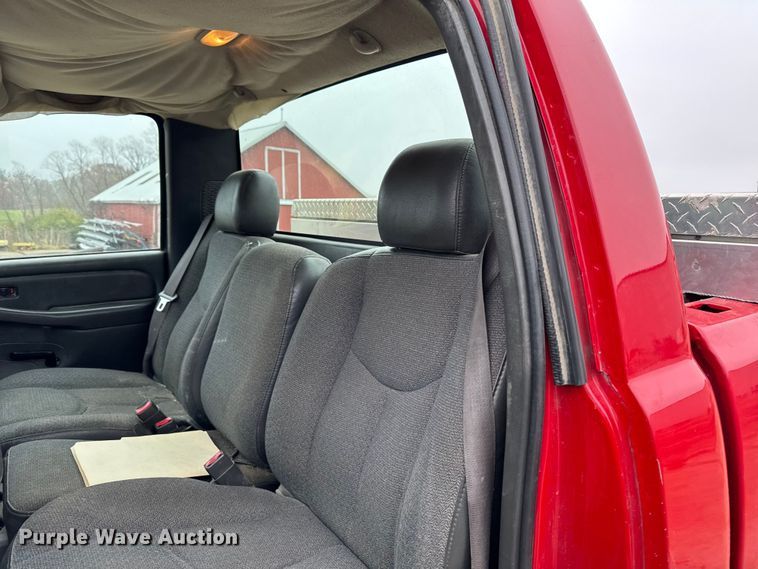 image for item EA2113 2006 Chevrolet Silverado 1500 pickup truck