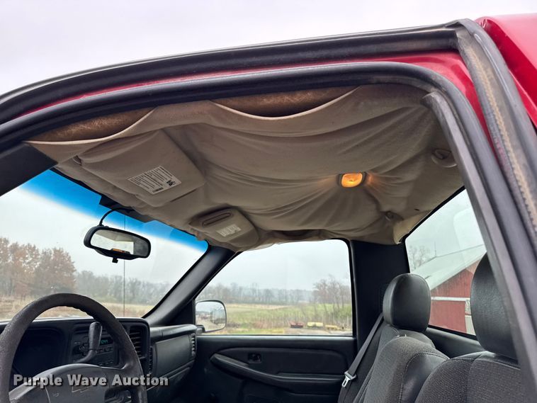 image for item EA2113 2006 Chevrolet Silverado 1500 pickup truck