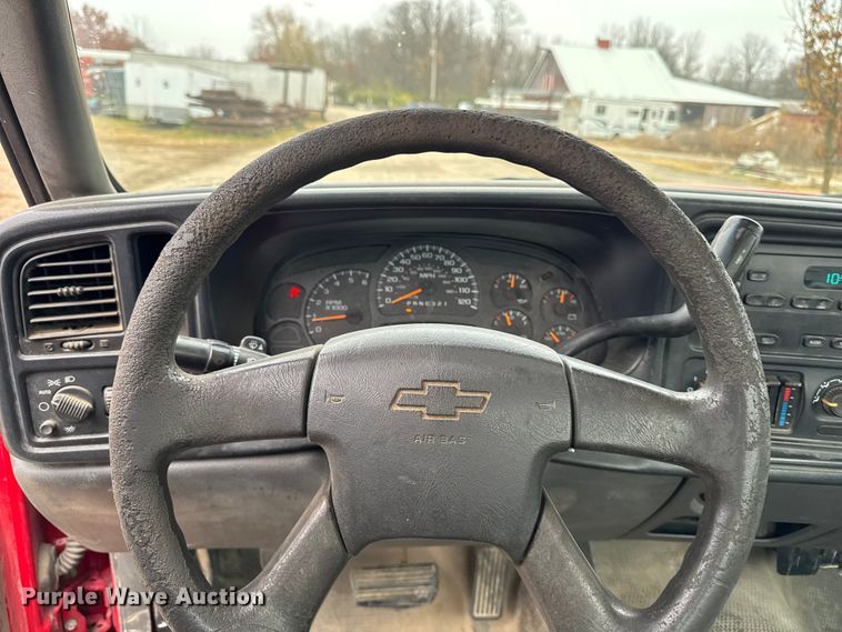 image for item EA2113 2006 Chevrolet Silverado 1500 pickup truck