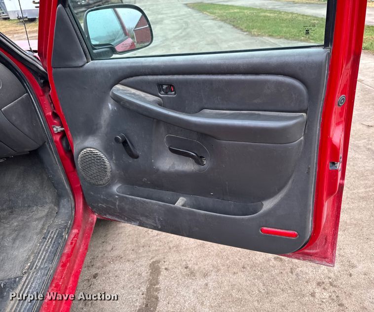 image for item EA2113 2006 Chevrolet Silverado 1500 pickup truck