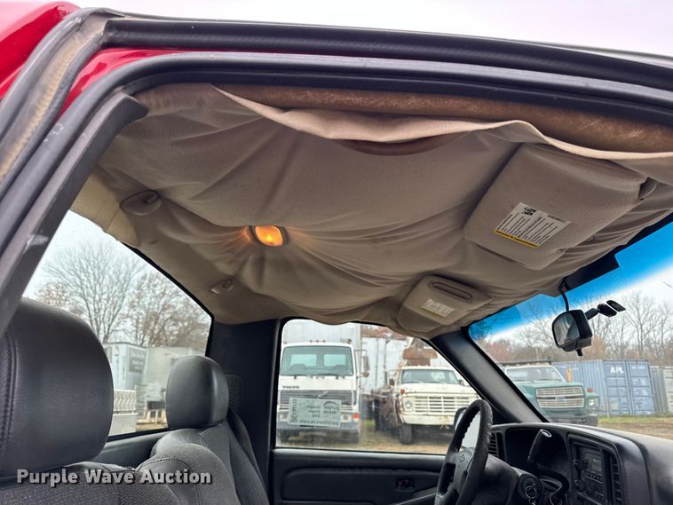 image for item EA2113 2006 Chevrolet Silverado 1500 pickup truck