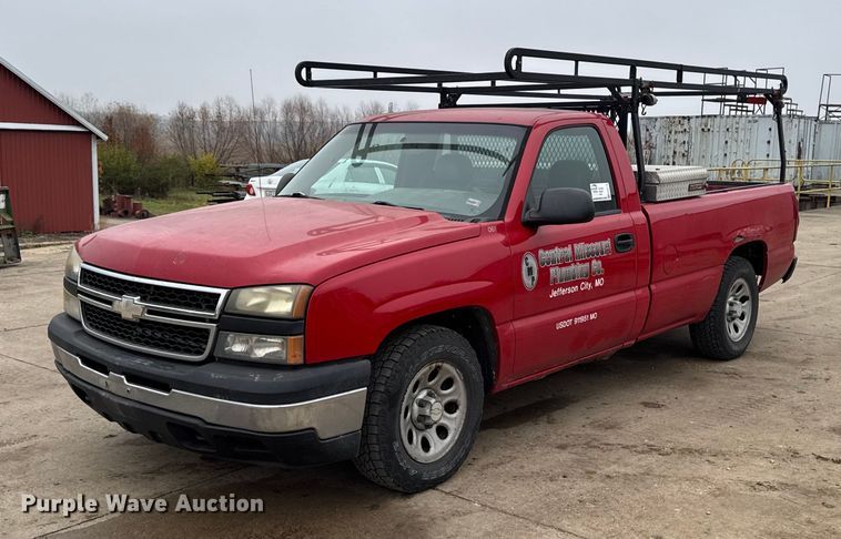 image for item EA2115 2006 Chevrolet Silverado 1500 pickup truck