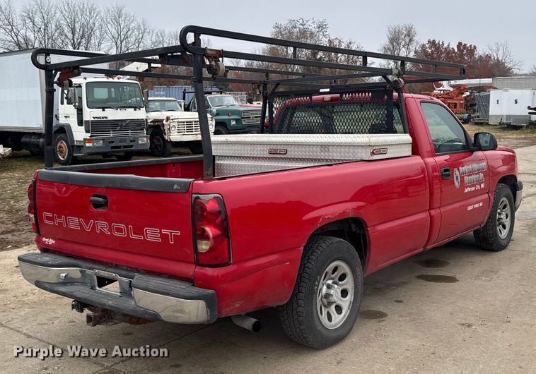 image for item EA2115 2006 Chevrolet Silverado 1500 pickup truck