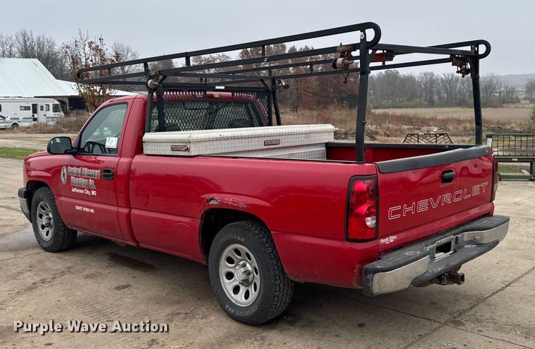 image for item EA2115 2006 Chevrolet Silverado 1500 pickup truck
