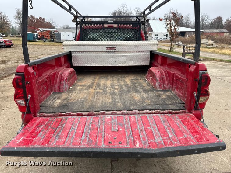 image for item EA2115 2006 Chevrolet Silverado 1500 pickup truck