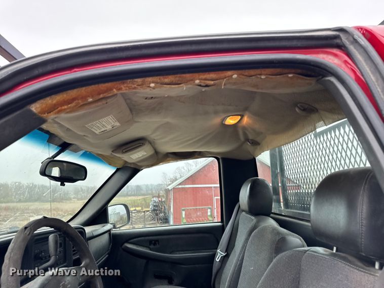 image for item EA2115 2006 Chevrolet Silverado 1500 pickup truck