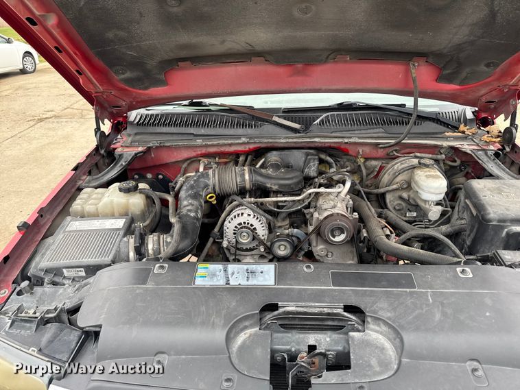 image for item EA2115 2006 Chevrolet Silverado 1500 pickup truck